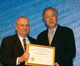 Honorary Members̕\ł̕ЎR@mRobert R. Hattery