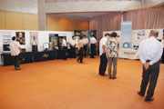 協賛企業の機器展示会場(AZE,アミン,コドニックス,GE,東芝,日本メドラッド,根本杏林堂,フィリップス,日立メディコ,メディキット,第一三共)