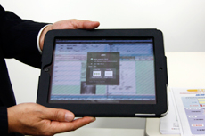 今後,電子カルテをiPadで閲覧できるシステムの発表を予定している。
