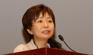 司会の大野和子氏